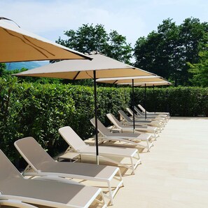 Sesongbasert utendørsbasseng