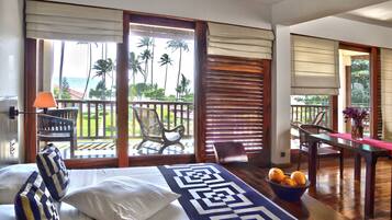 Junior Suite | Pillowtop beds, minibar, in-room safe, desk