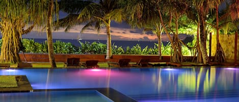 Outdoor pool, pool umbrellas