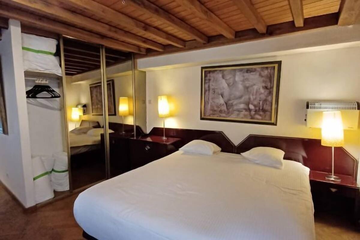 1 bedroom, desk, laptop workspace, free WiFi