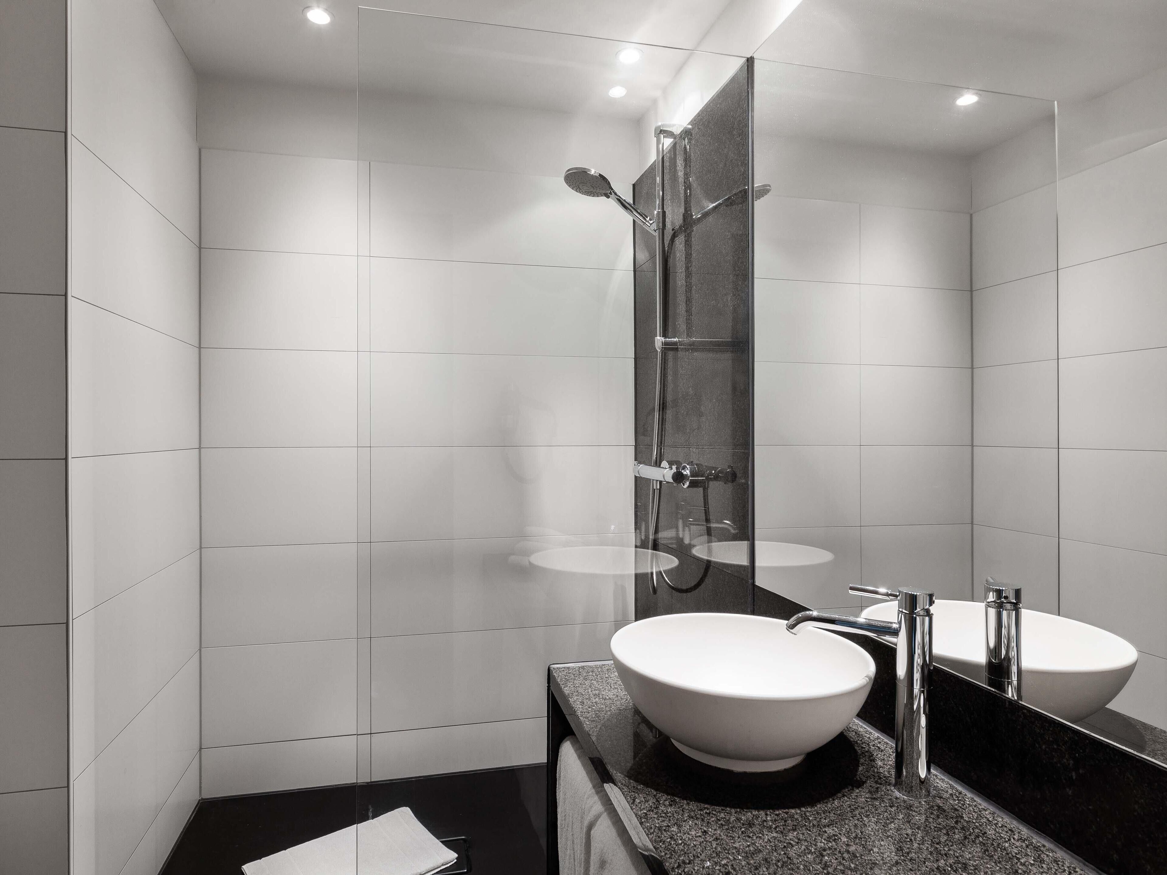 Schreibtisch, schallisolierte Zimmer, kostenloses WLAN, Bettwäsche