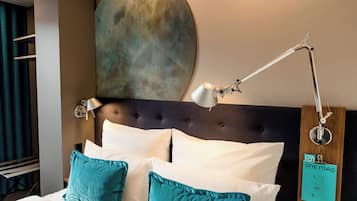 Escritorio, insonorización, wifi gratis y ropa de cama