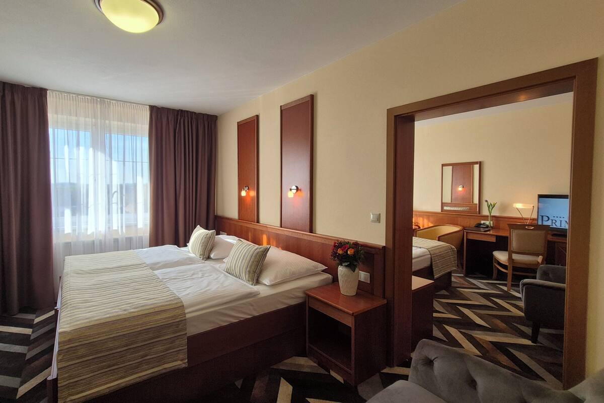 Huoneisto | 2 makuuhuonetta, tallelokero huoneessa, työpöytä, pimennysverhot