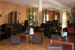 Lounge - Le Clos de l'Aube Rouge (Castelnau-le-Lez)