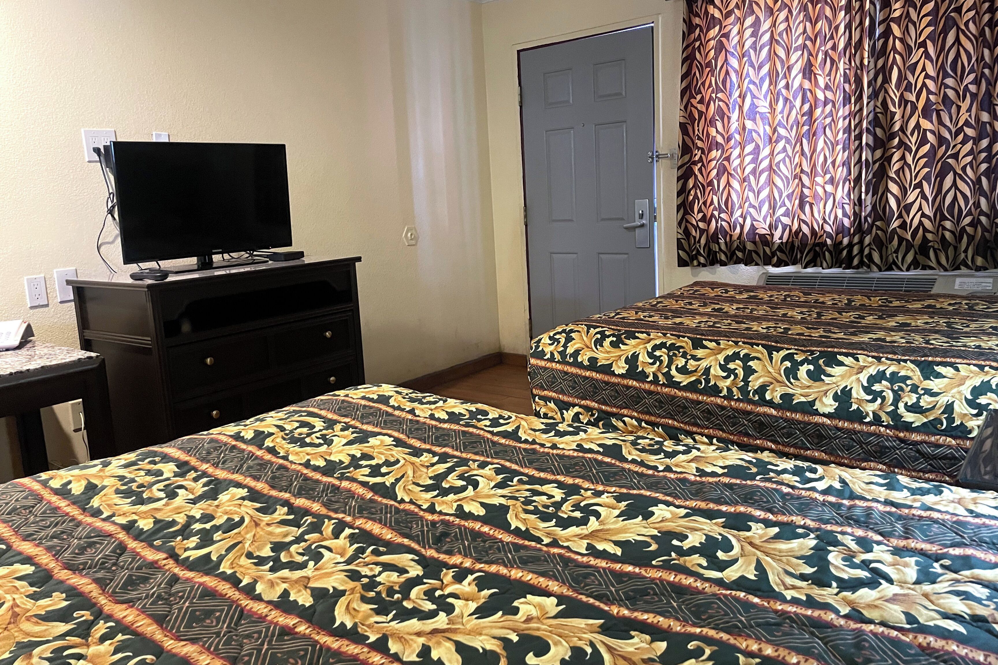 Deluxe Room, 1 Double Bed | Desk, iron/ironing board, free WiFi, bed sheets