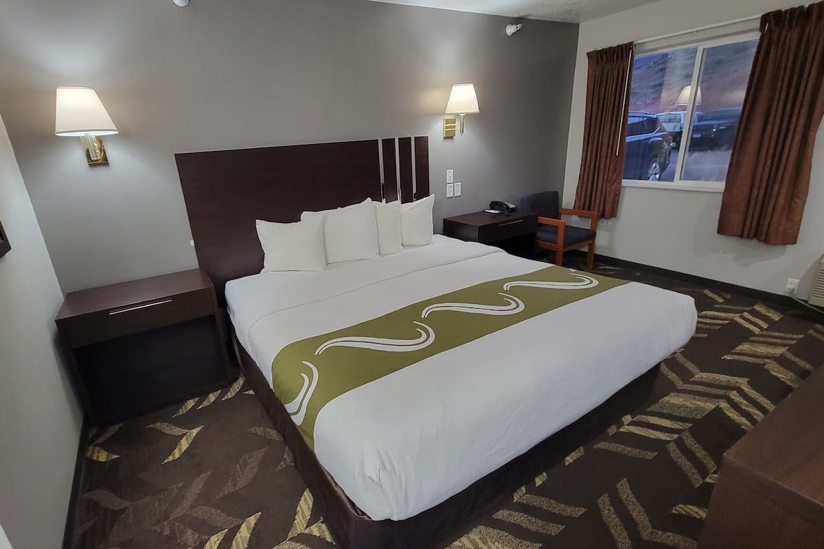 Desk, blackout curtains, free WiFi, bed sheets