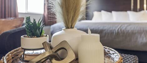 Työpöytä, pimennysverhot, ilmainen Wi-Fi, vuodevaatteet