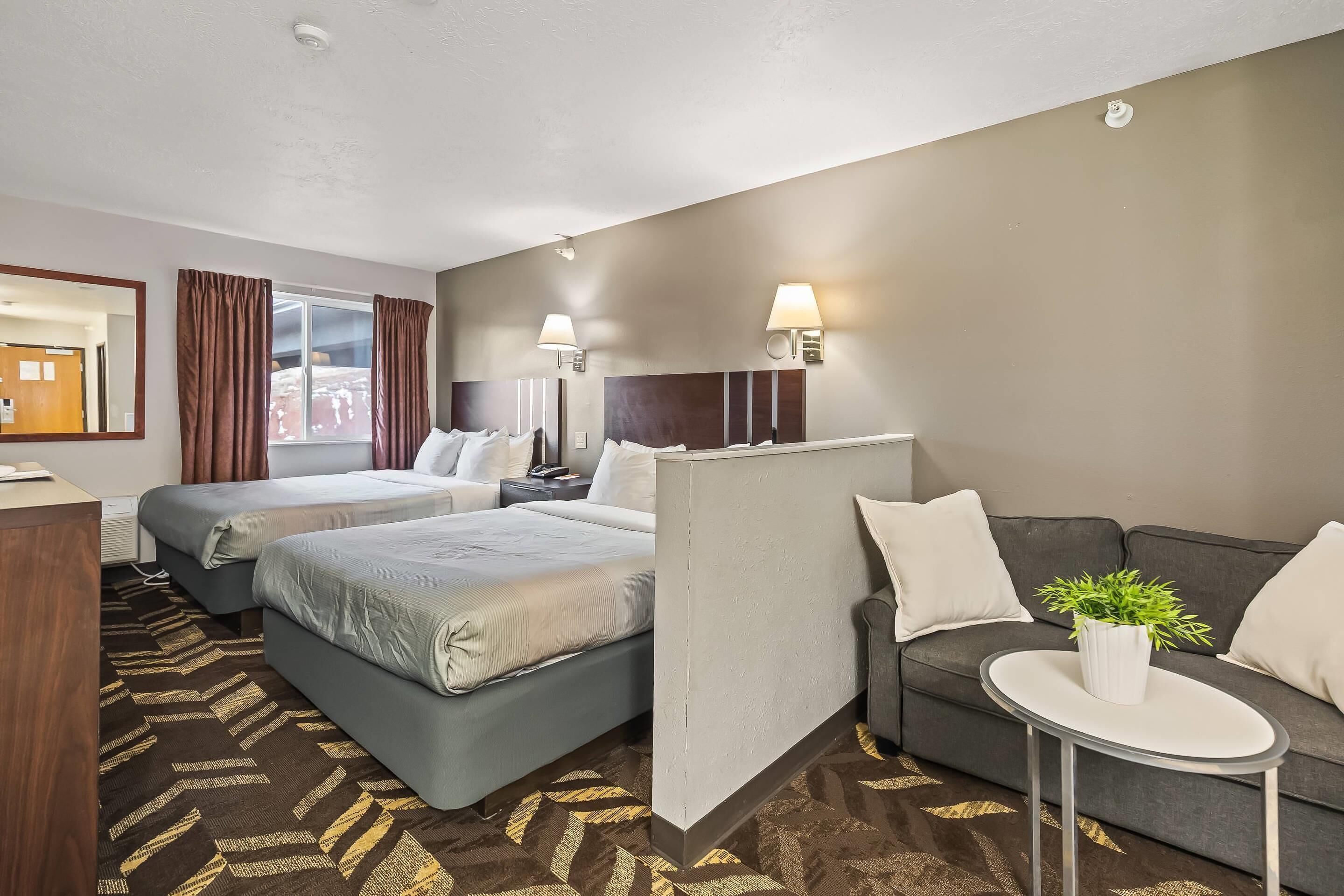 Suite, Multiple Beds, Non Smoking