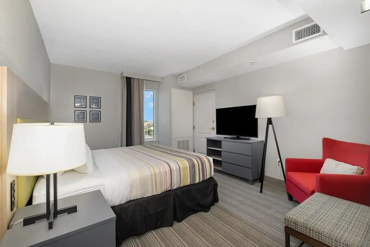 Premium bedding, pillowtop beds, desk, laptop workspace
