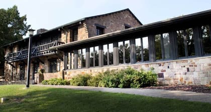 Holiday Inn Carbondale-Conference Center by IHG