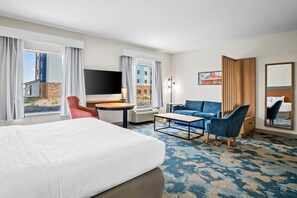 Huone, 1 suuri parisänky, esteetön, tupakointi kielletty | Oleskelualue | 32–tuumainen LCD-televisio, jossa kaapelikanavat