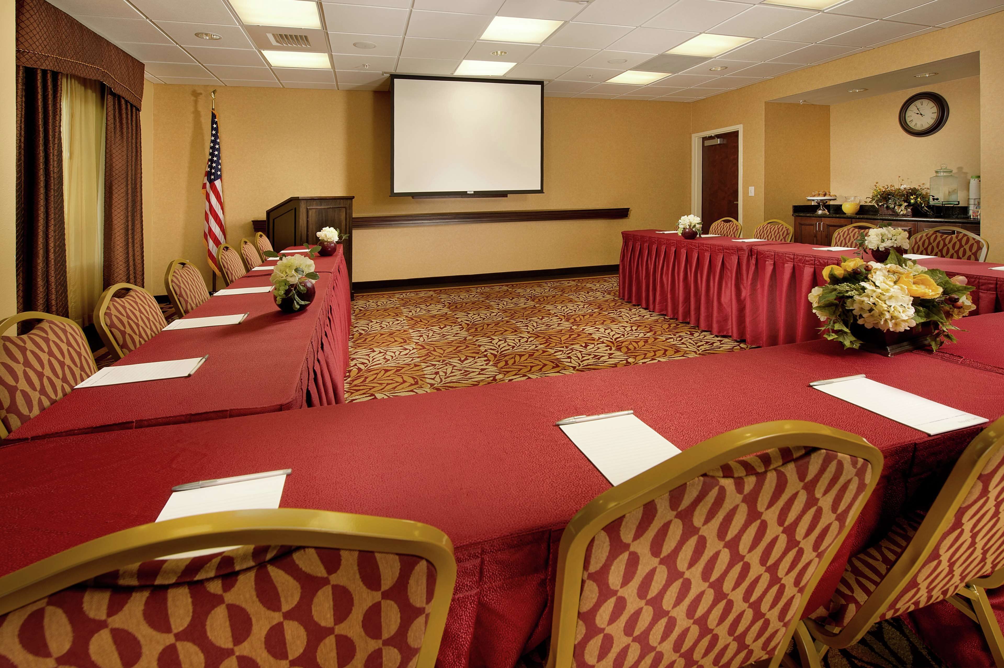 Photo - Hampton Inn and Suites San Antonio Airport