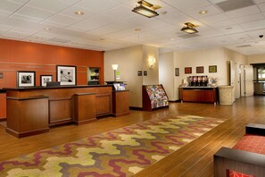 Lobby - Hampton Inn & Suites San Antonio-Airport (San Antonio)