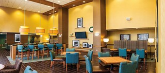 Hampton Inn & Suites Chesapeake-Square Mall