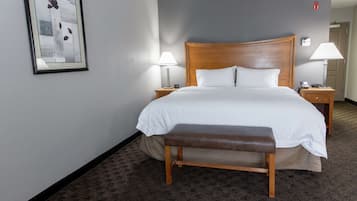 Suite estudio, 1 cama King size y sofá cama | Ropa de cama de alta calidad y caja de seguridad en la habitación