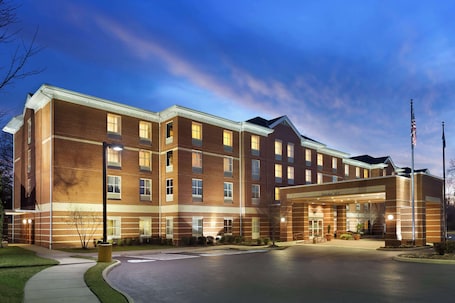 Exterior. Hampton Inn & Suites Williamsburg Historic District