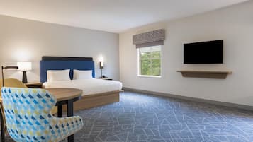 Signature Studio Suite, 1 King Bed, Accessible