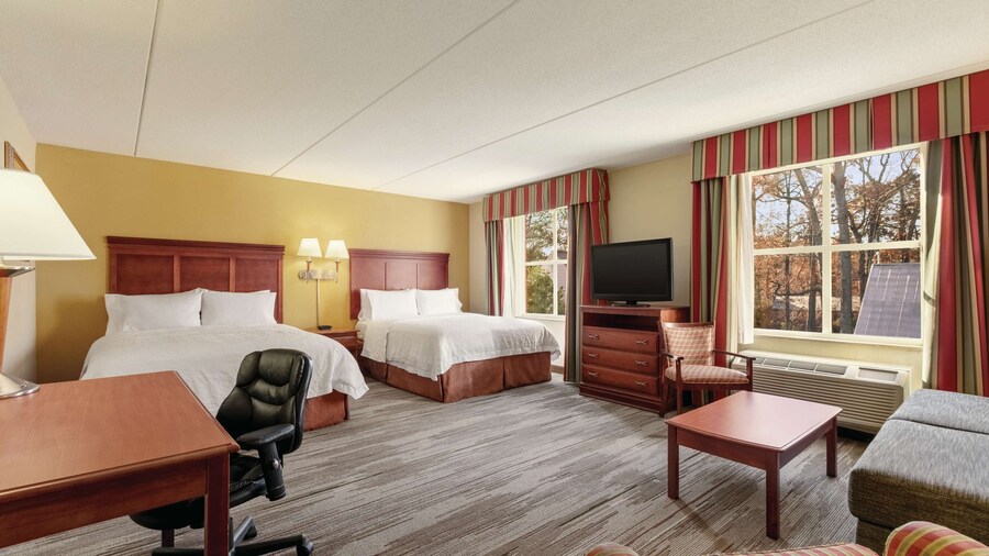 Hampton Inn & Suites Williamsburg Historic District