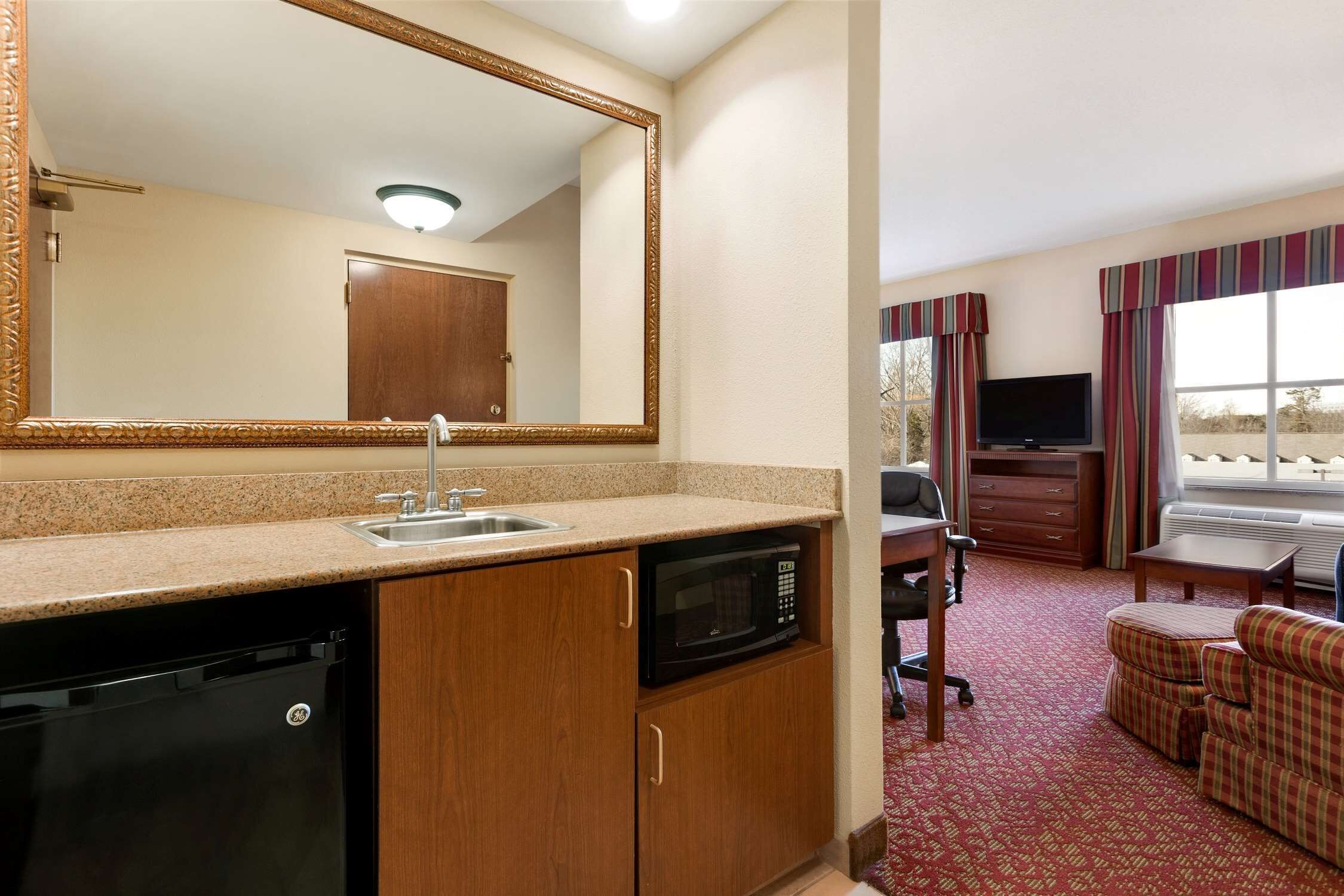 mini-fridge, microwave, coffee/tea maker