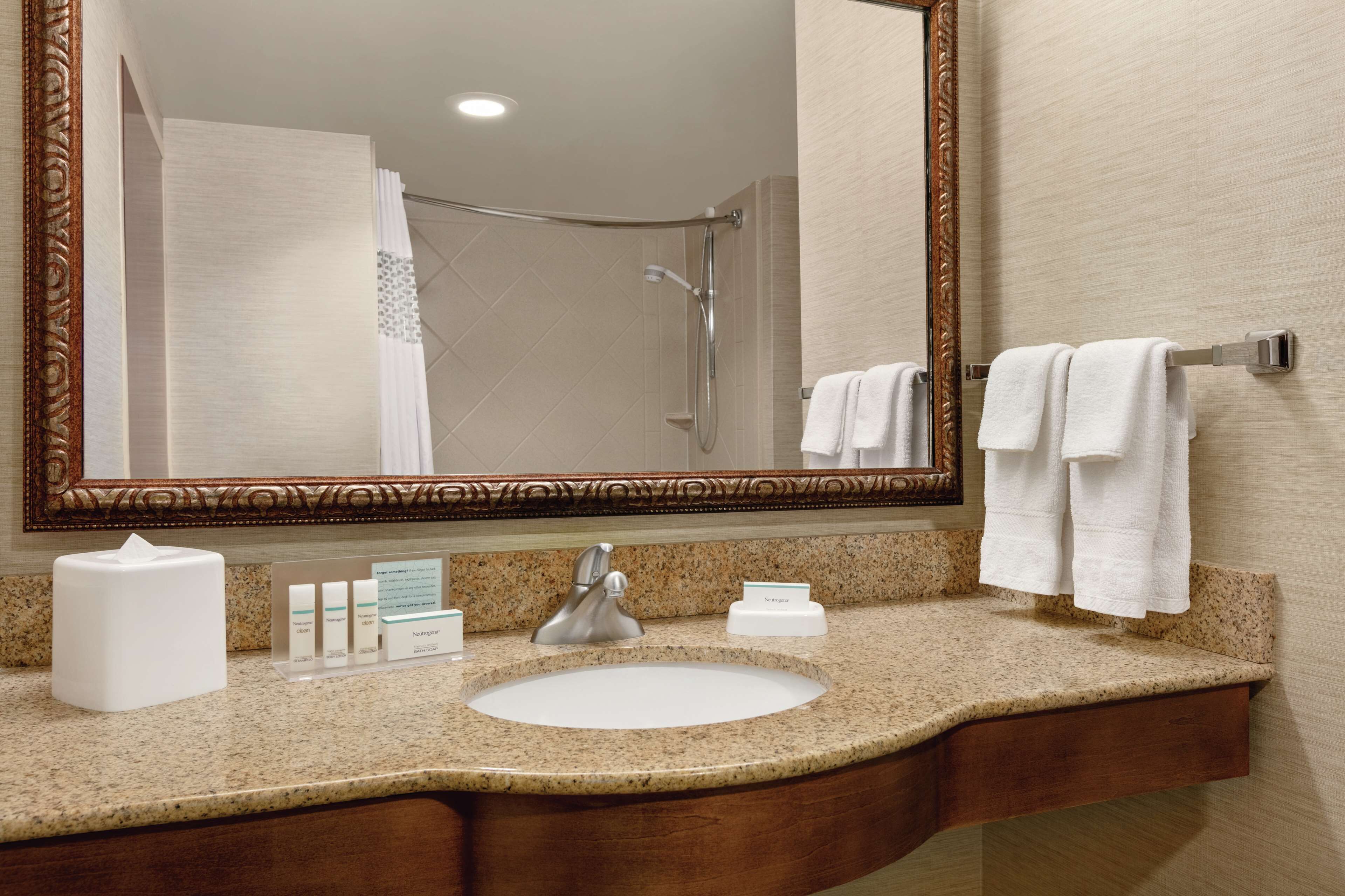 traditional room, 2 queen beds, accessible, bathtub | bathroom | free toiletries, hair dryer, towels, soap