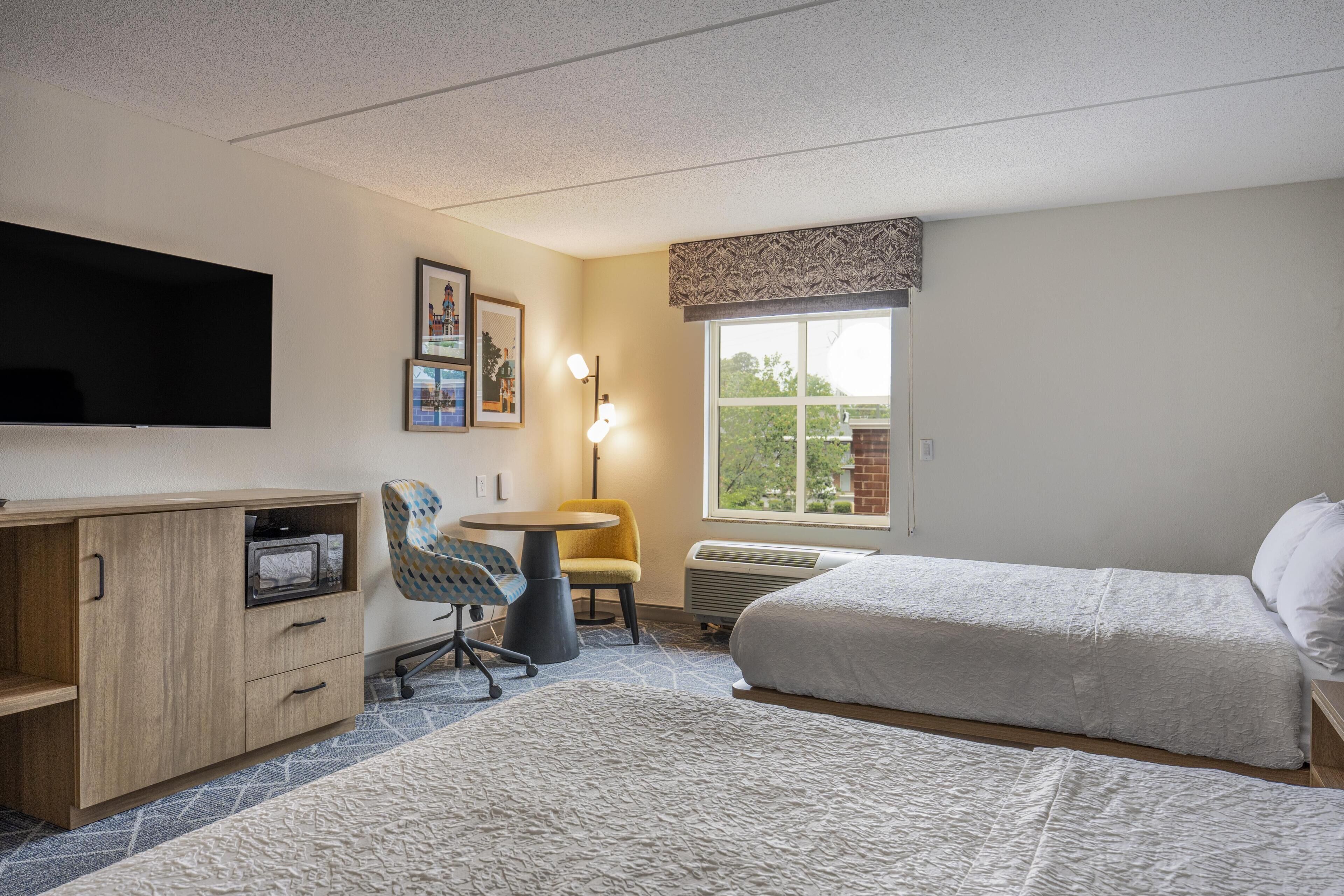 Premium bedding, in-room safe, desk, laptop workspace