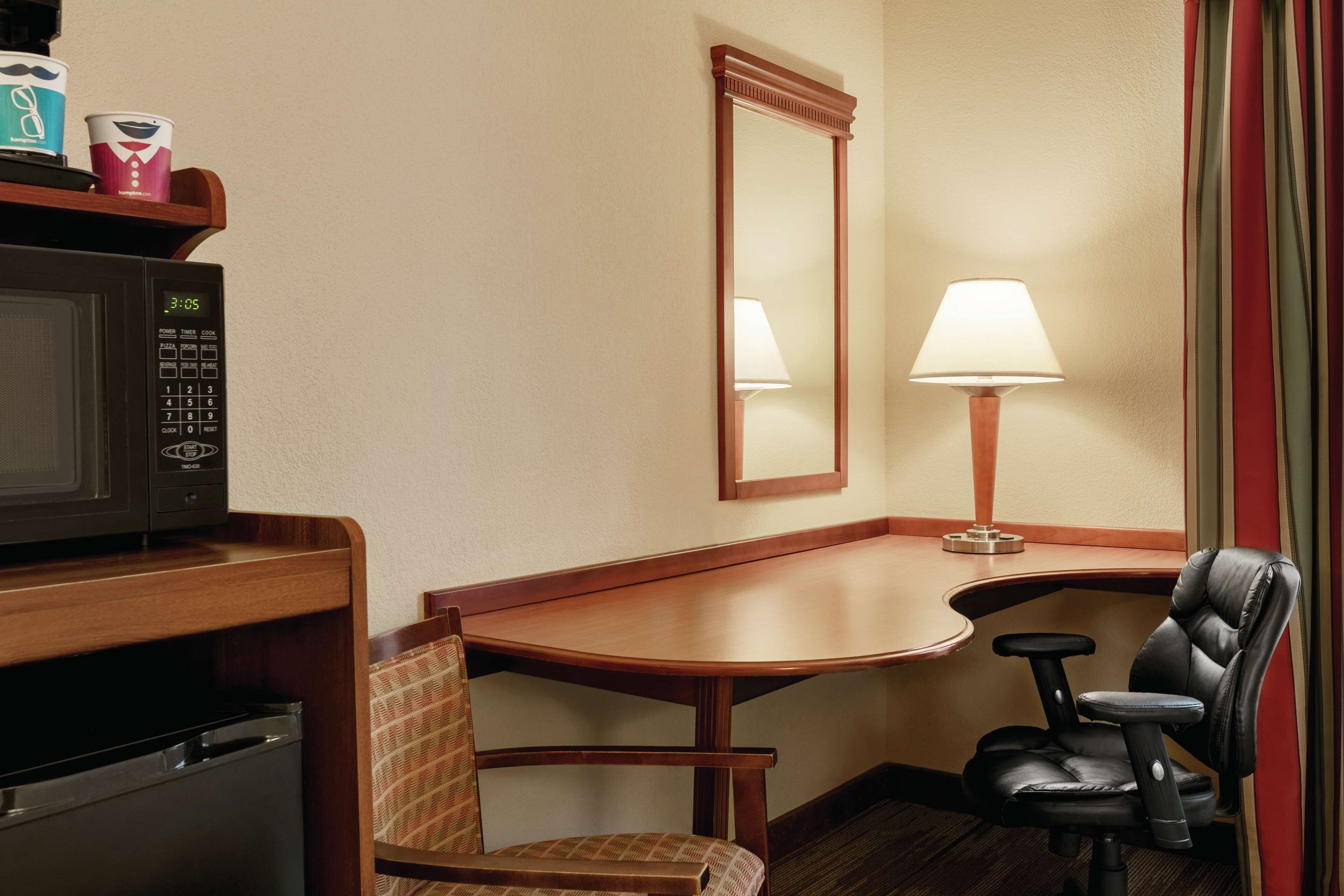 premium bedding, in-room safe, desk, laptop workspace