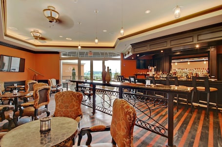 Bar (on property). Marina Inn At Grande Dunes