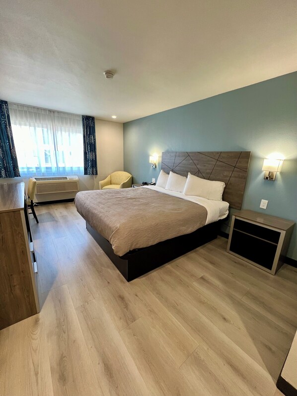 Bureau, espace de travail pour ordinateur portable, rideaux occultants