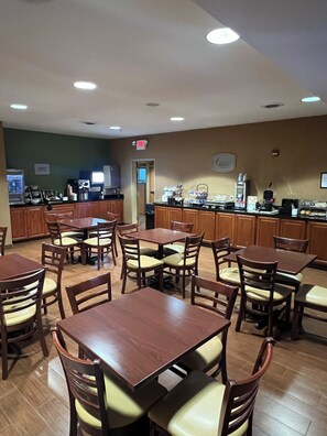 Free daily buffet breakfast