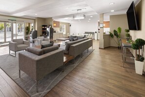 Lobby - Wingate by Wyndham Kings Bay Naval Base / I-95 (Kingsland)