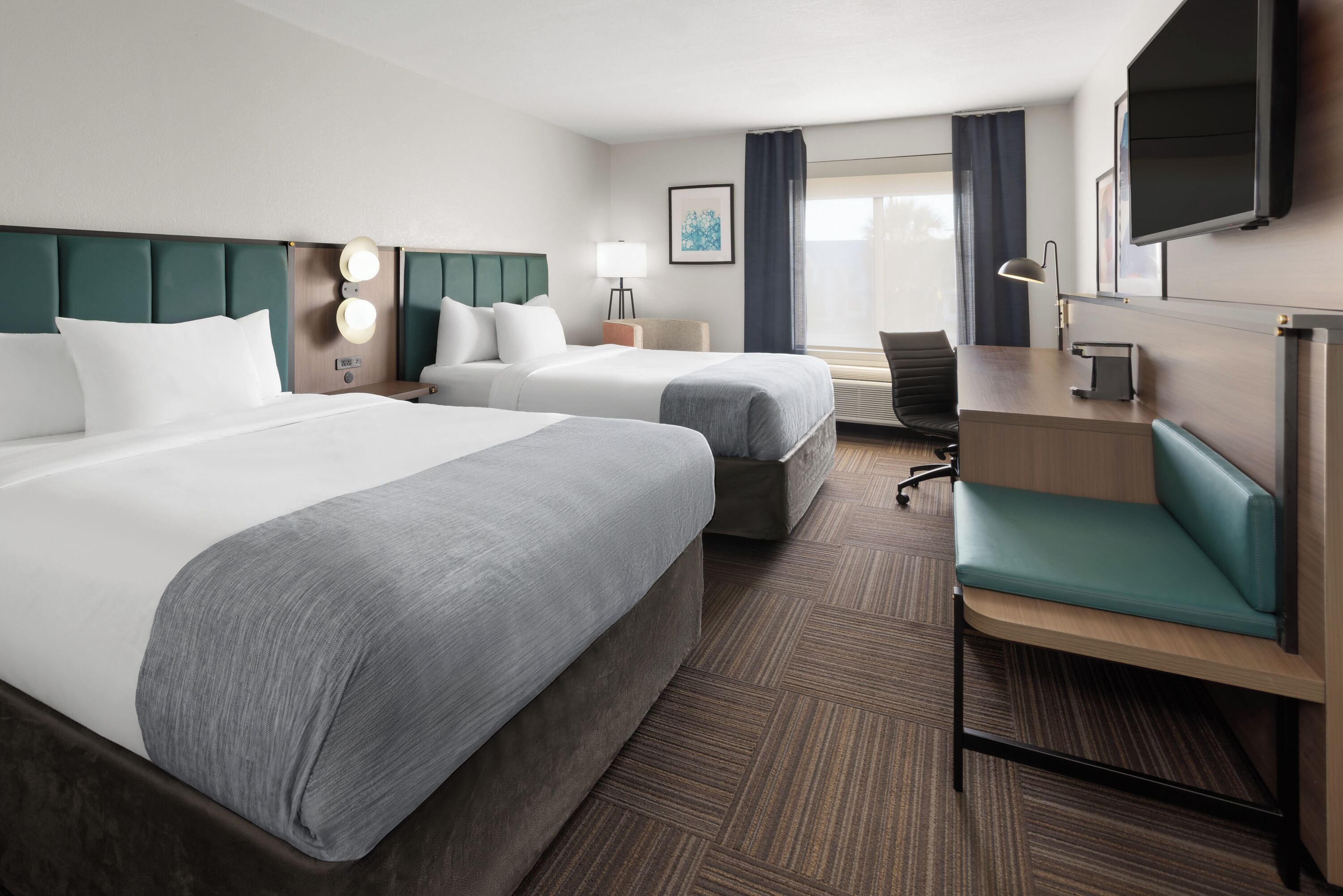 Rom, 2 dobbeltsenger, ikke-røyk | Allergitestet sengetøy, skrivebord og skrivebord for bærbar PC