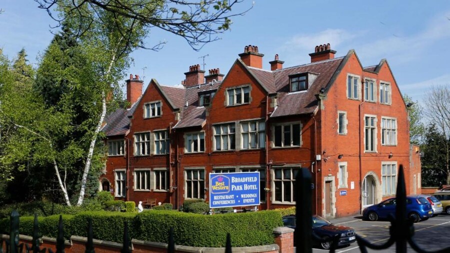 Broadfield Park Hotel
