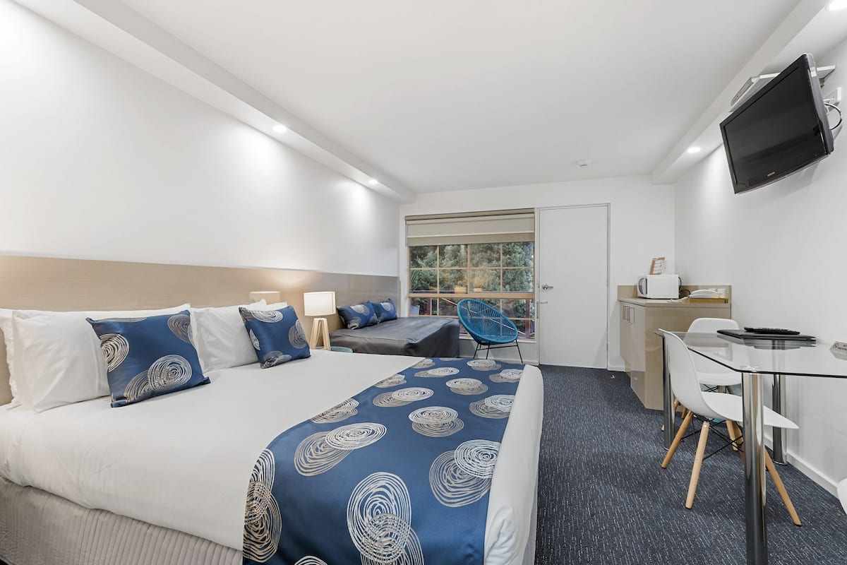 Deluxe kamer (Queen/Twin) | Een bureau, een strijkplank/strijkijzer, gratis wifi