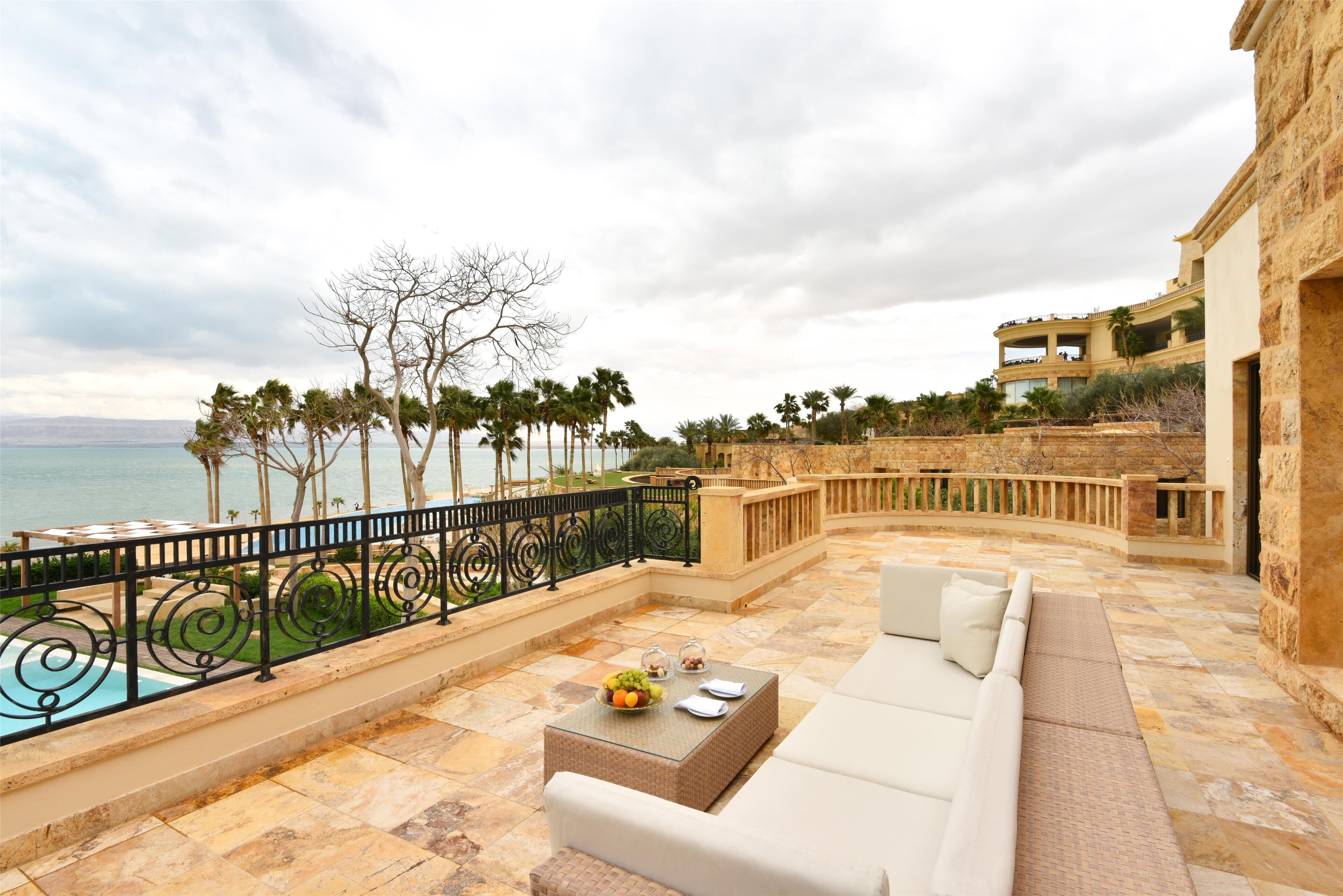 Articles gratuits dans le mini-bar, coffres-forts dans les chambres