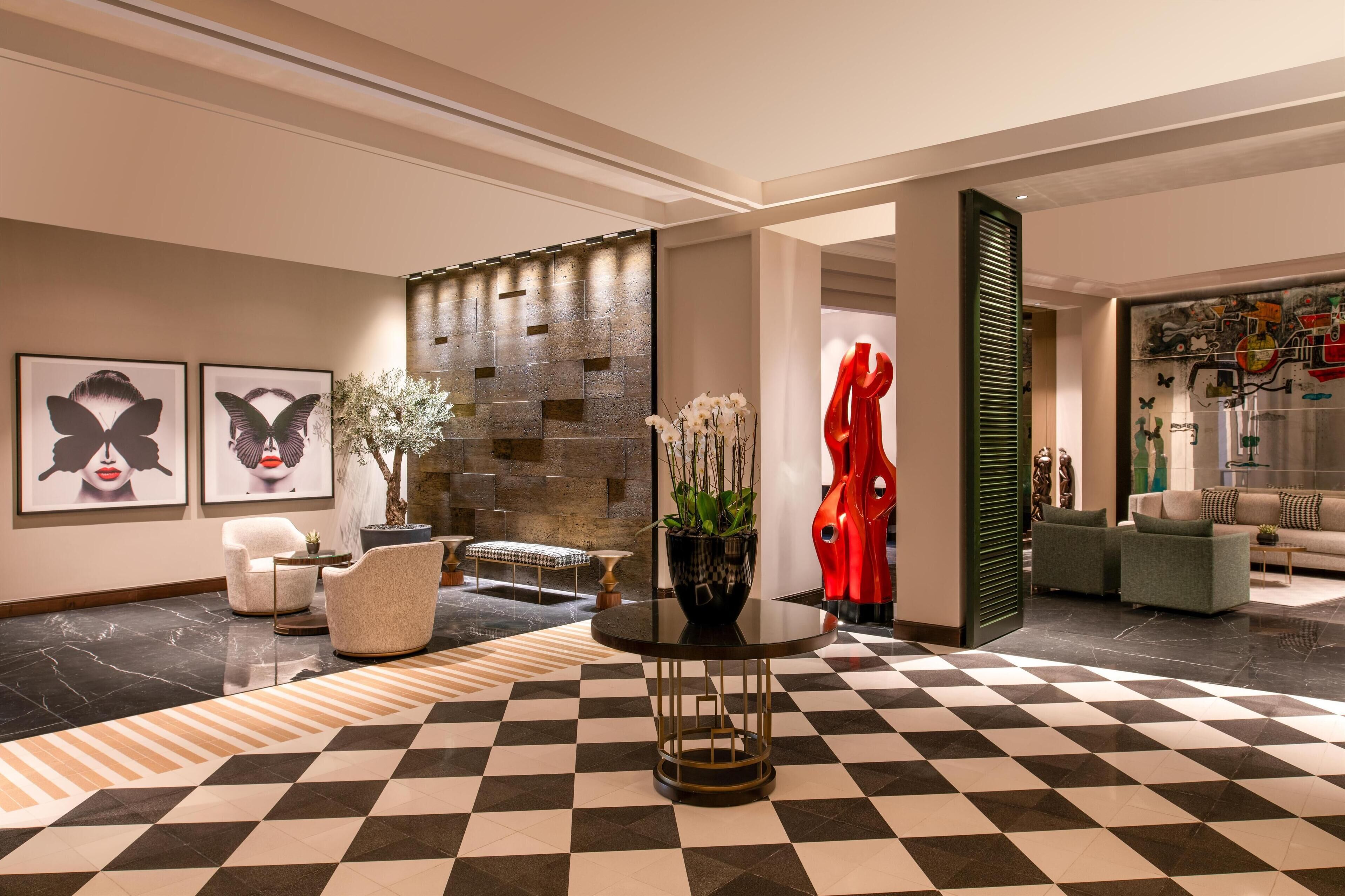 lobby lounge, ocean views