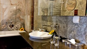 Einzelzimmer | Badezimmer