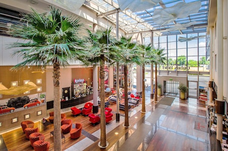 Sala de estar en el lobby. Qubus Hotel Krakow