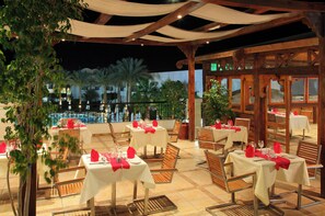 2 restaurants, breakfast served - Xperience St. George Homestay (Sharm El Sheikh)
