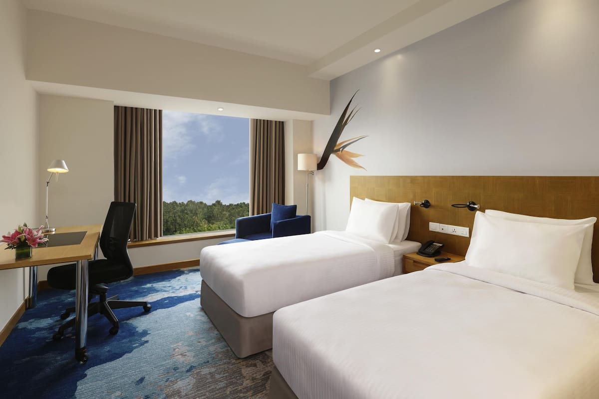 Standard Room, 2 Single Beds, Poolside