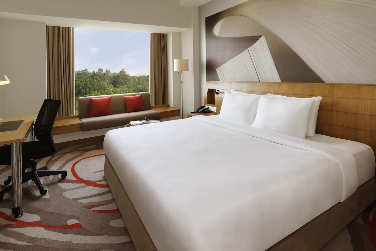 Premier Room, 1 Queen Bed, Executive Level
