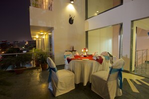 Restaurant - The Wall Street Beacon, Jaipur (Jaipur)