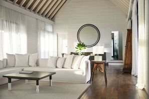 Villa, 2 Bedrooms (COMO Sunset) | Egyptian cotton sheets, premium bedding, minibar, in-room safe - COMO Cocoa Island (Makunufushi)