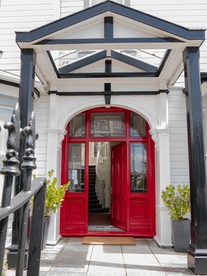 Exterior - The Terrace Villas - Executive Apts (Wellington)