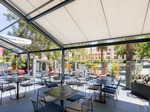 بار (في المنشاة)