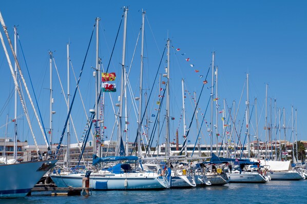 Unclassified image, 1 of 67, button - Marina Club I (Lagos)