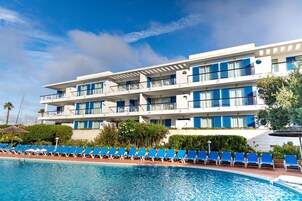 Indoor pool, outdoor pool, sun loungers
