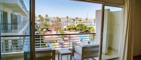 Superior Apartment, 3 Bedrooms, Pool View | Terrace/patio