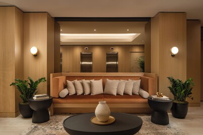 Aura Hotel Times Square