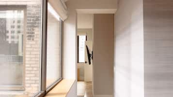 Penthouse (Suite) | Egyptian cotton sheets, premium bedding, in-room safe, blackout drapes