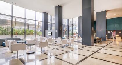 Hotel ILUNION Aqua 4